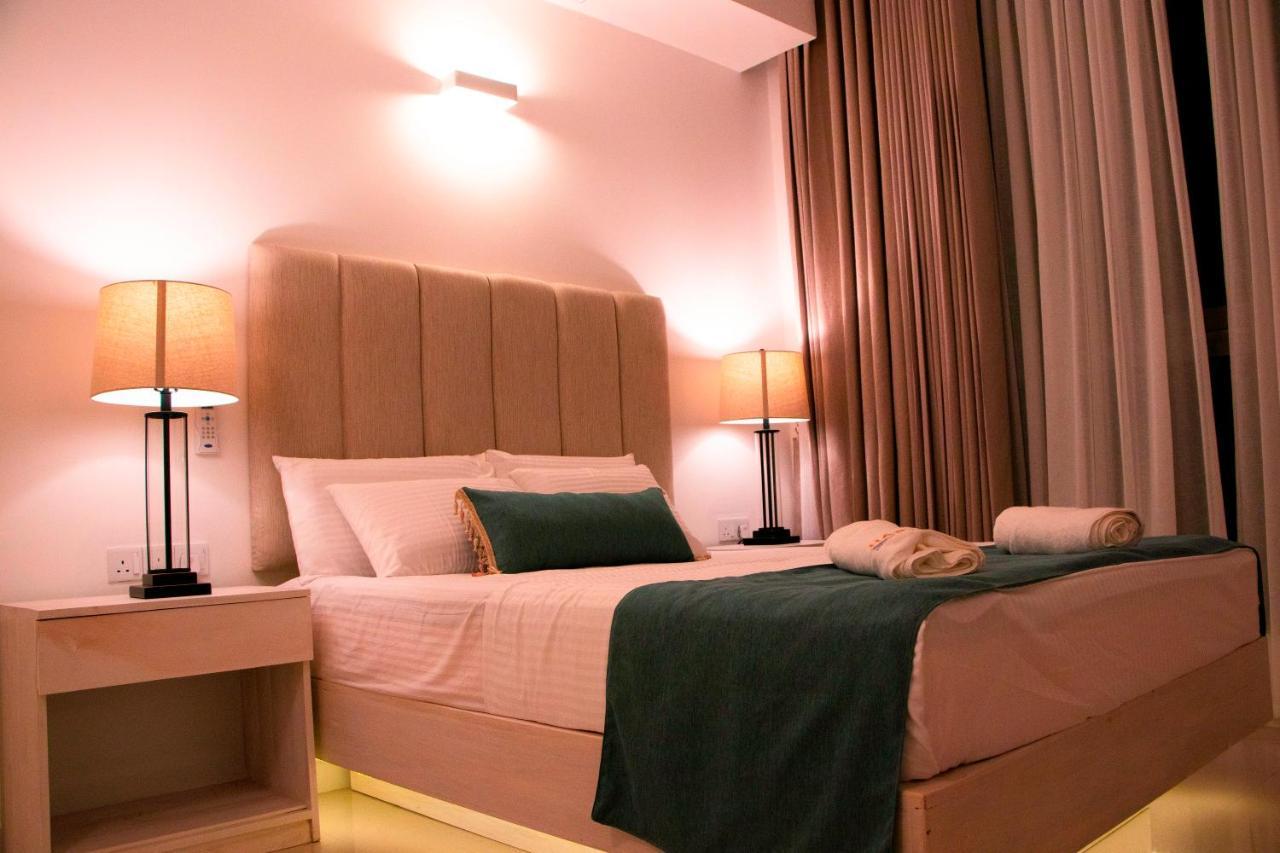 Hasara Oceanfront Apartments Galle Buitenkant foto