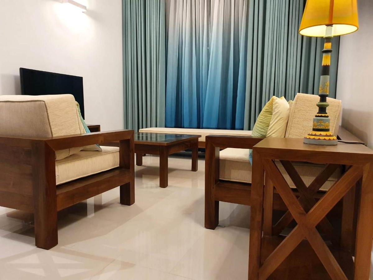 Hasara Oceanfront Apartments Galle Buitenkant foto