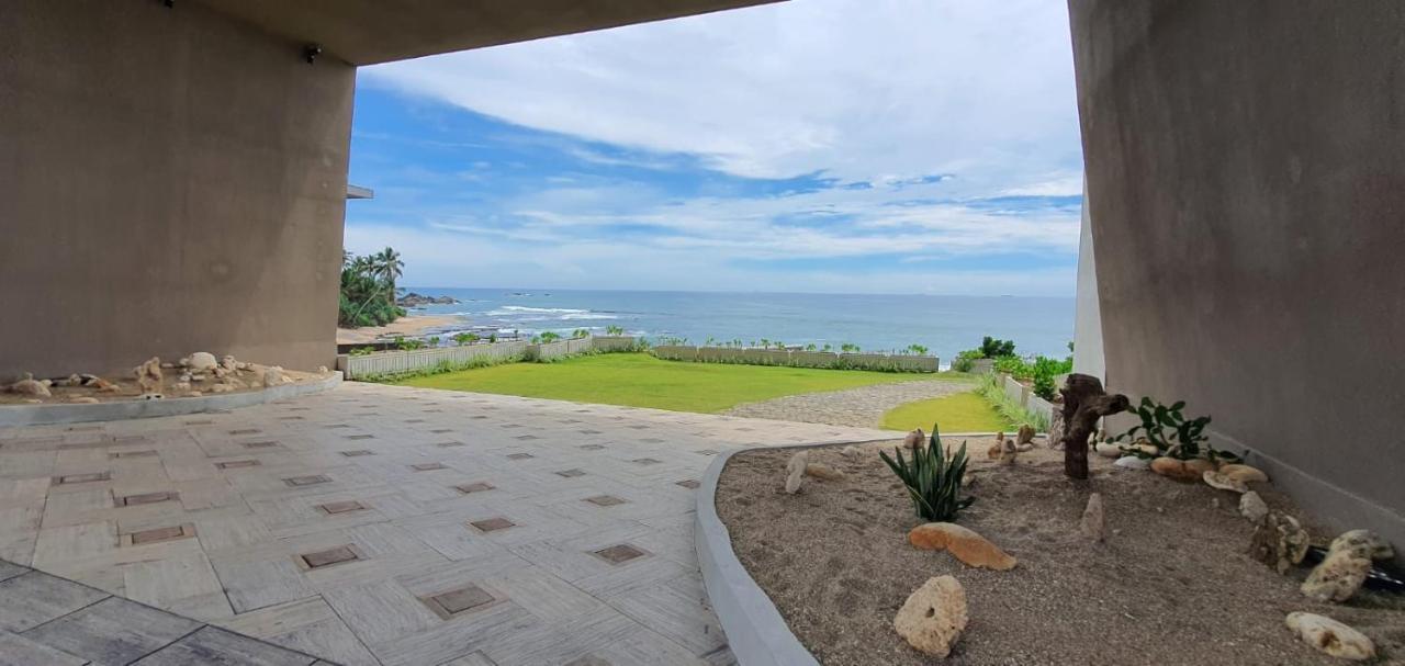 Hasara Oceanfront Apartments Galle Buitenkant foto