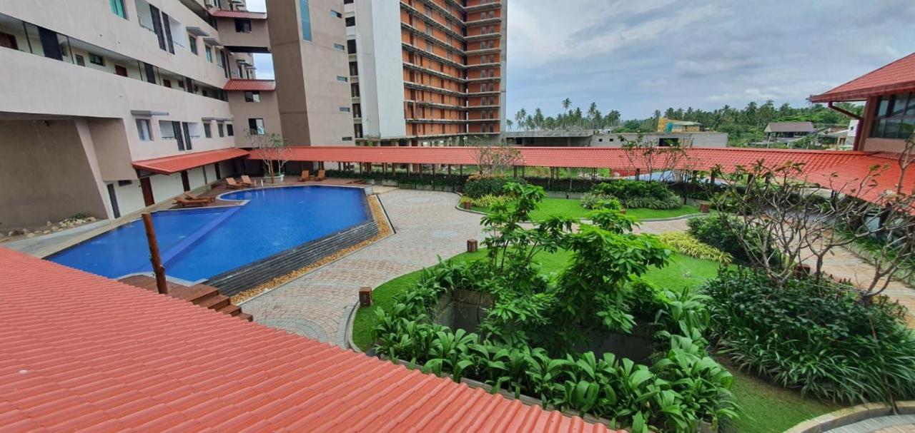 Hasara Oceanfront Apartments Galle Buitenkant foto