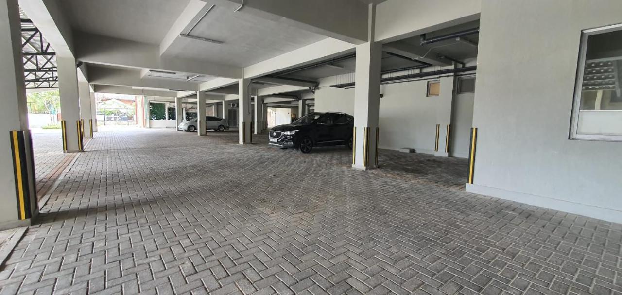 Hasara Oceanfront Apartments Galle Buitenkant foto