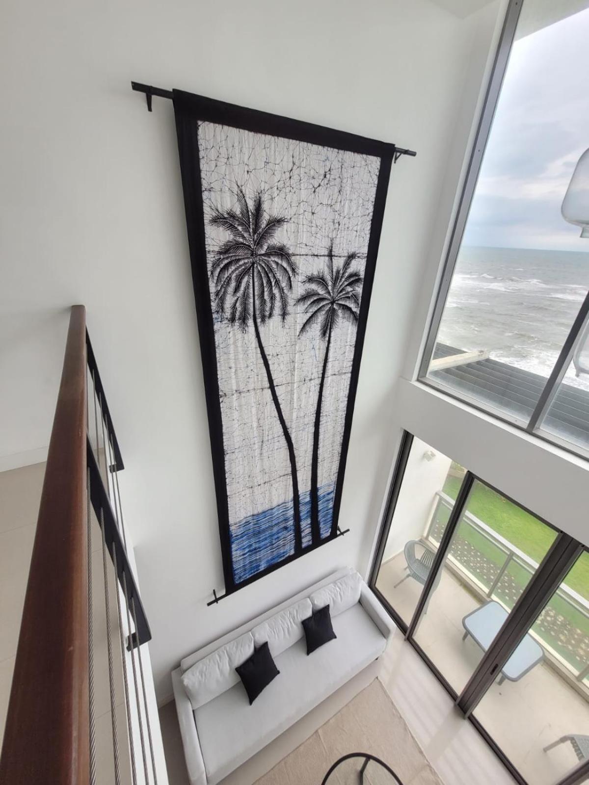 Hasara Oceanfront Apartments Galle Buitenkant foto