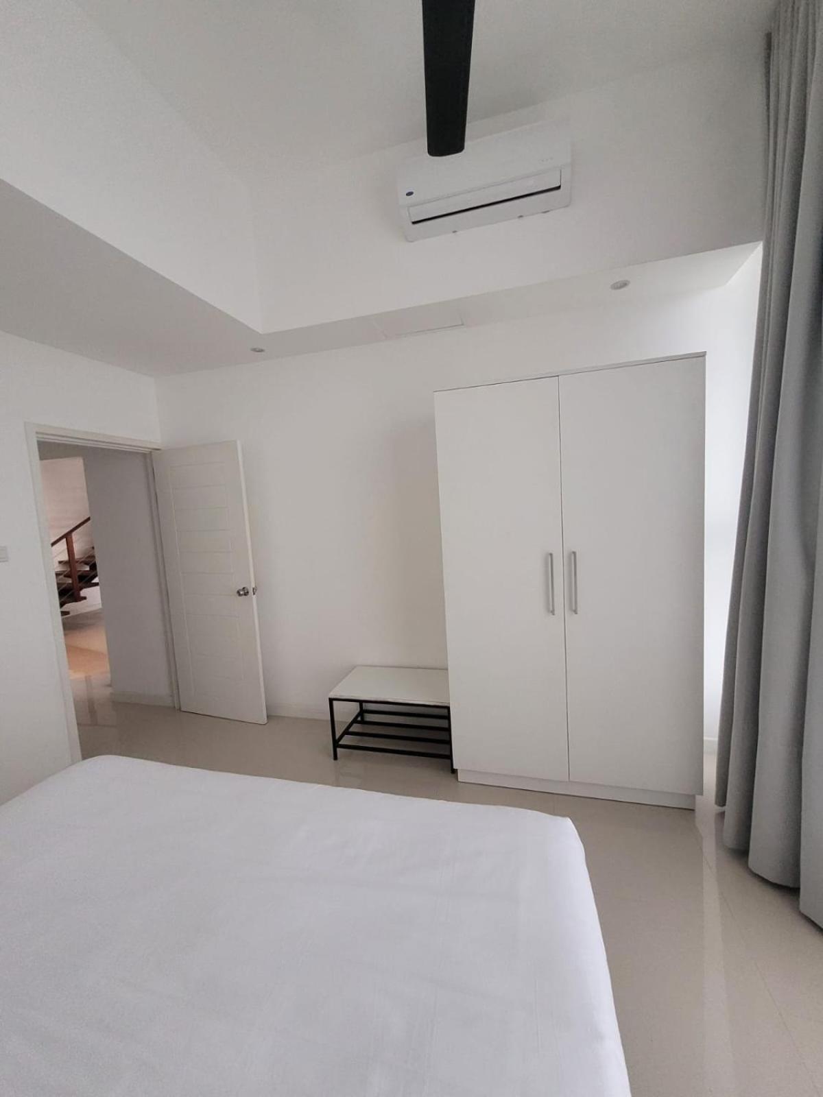 Hasara Oceanfront Apartments Galle Buitenkant foto