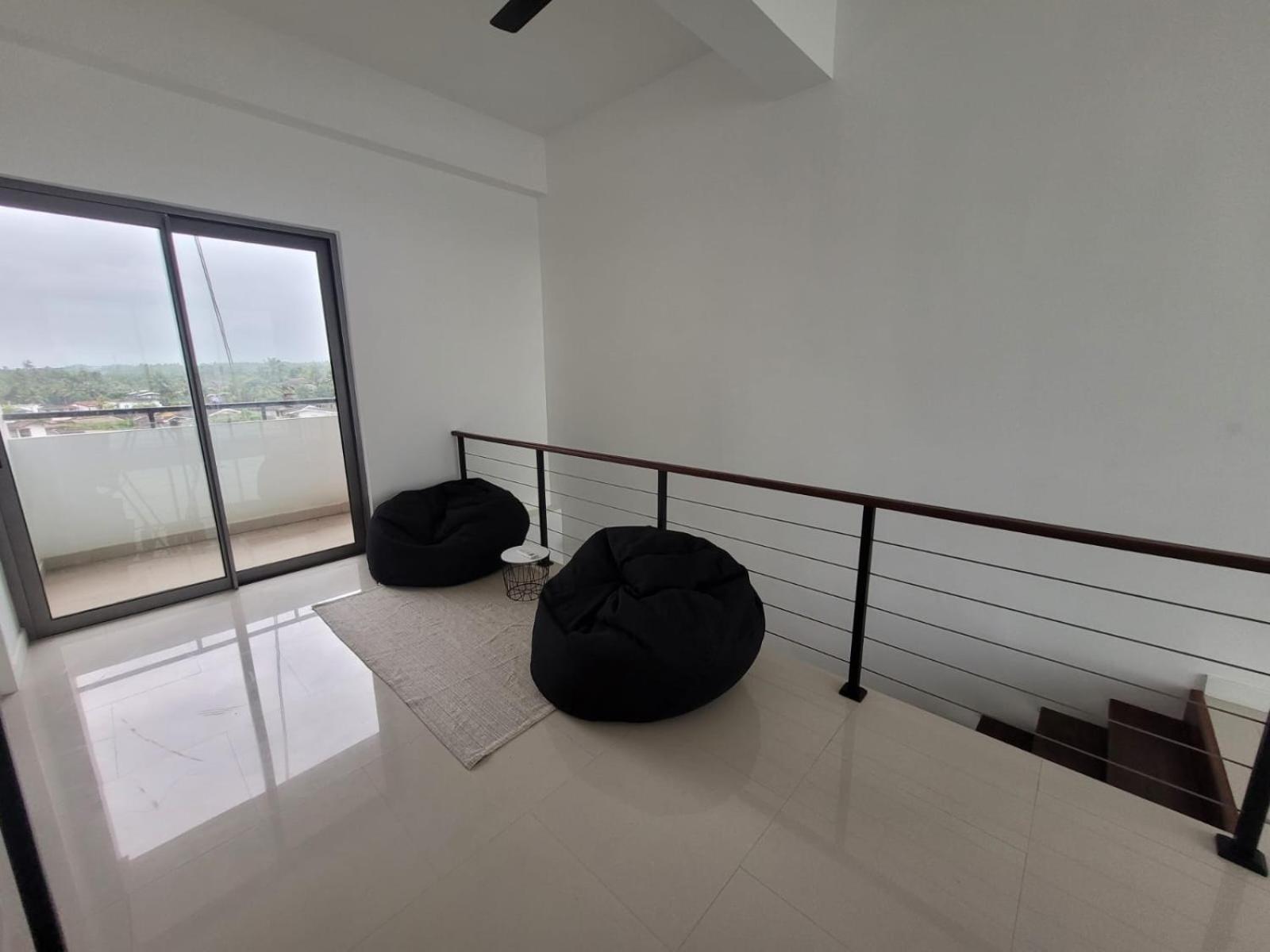Hasara Oceanfront Apartments Galle Buitenkant foto