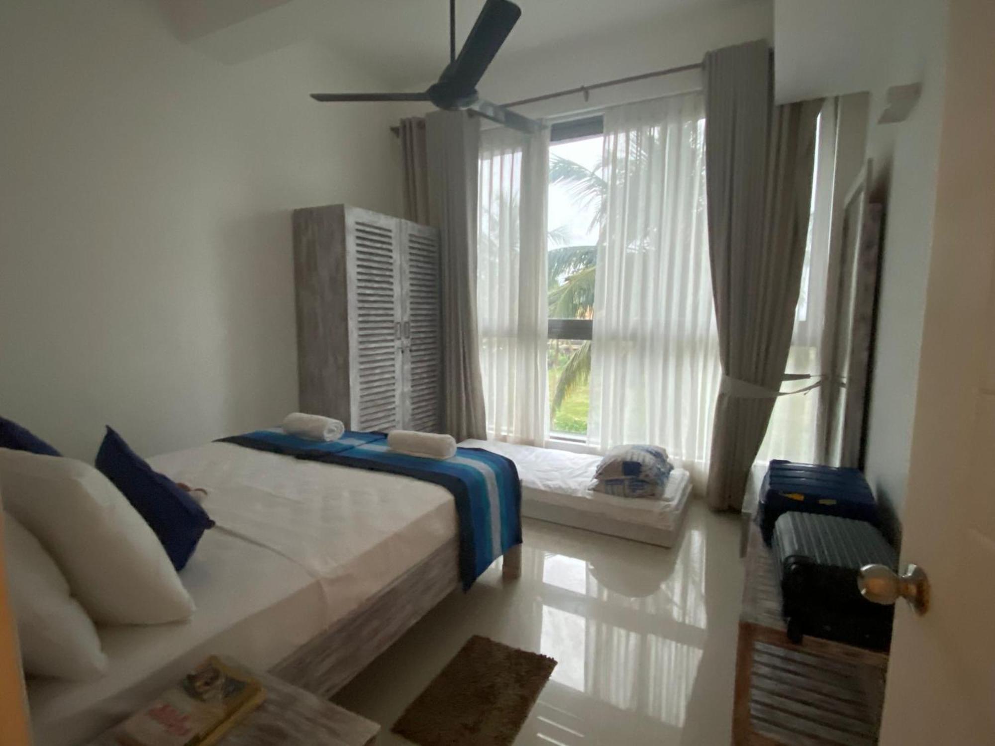 Hasara Oceanfront Apartments Galle Buitenkant foto